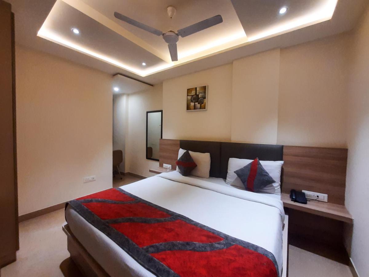 Tripple Tree - Karol Bagh Hotel