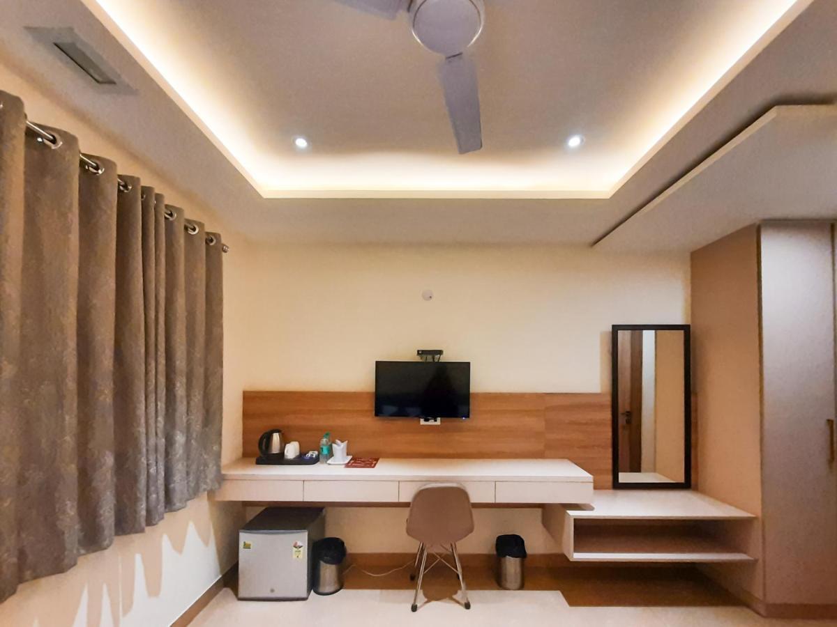 Tripple Tree - Karol Bagh Hotel 4*